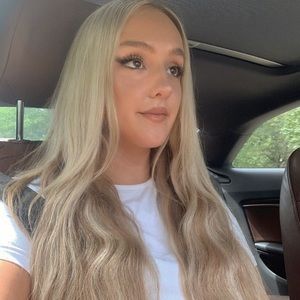 Meet your Posher, Chloe